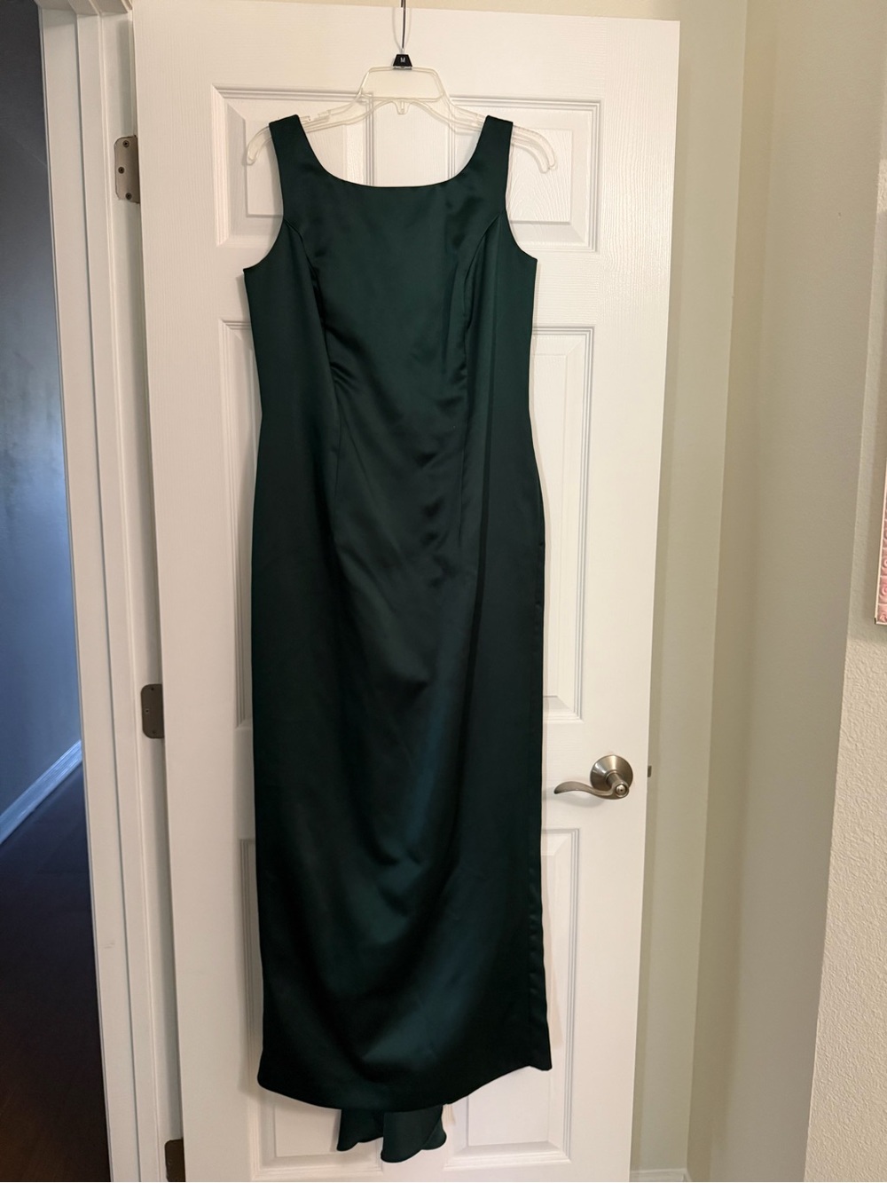 Elegant Dark Green Sleeveless Satin Evening Dress